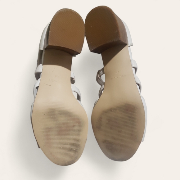 ELEGANT CREAM STRAPPY SANDALS LEATHER UPPERS - Picture 5 of 12